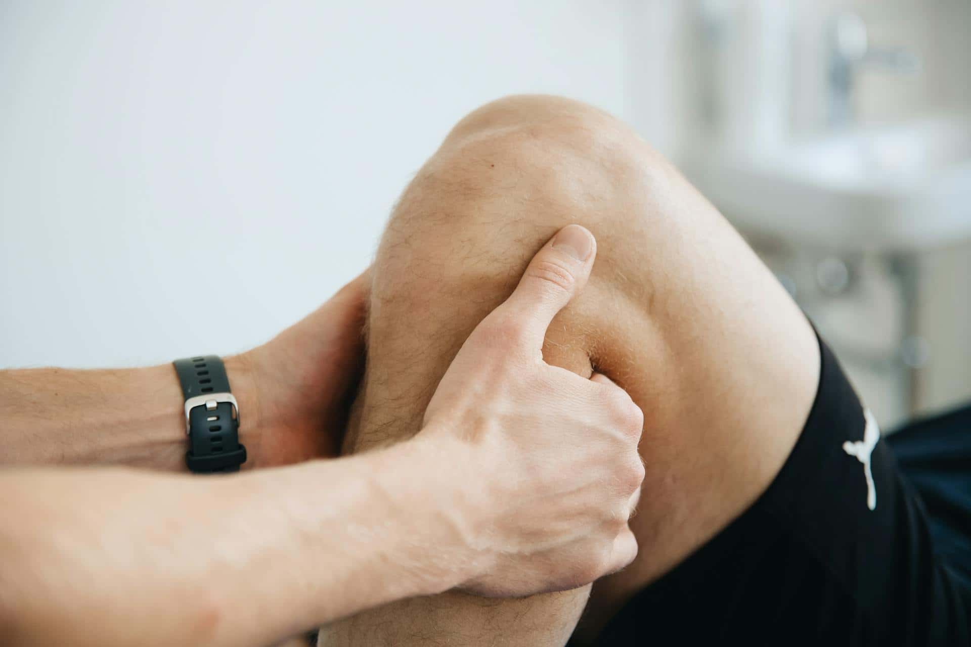 Knee pain treatment at HTx Pain Institute